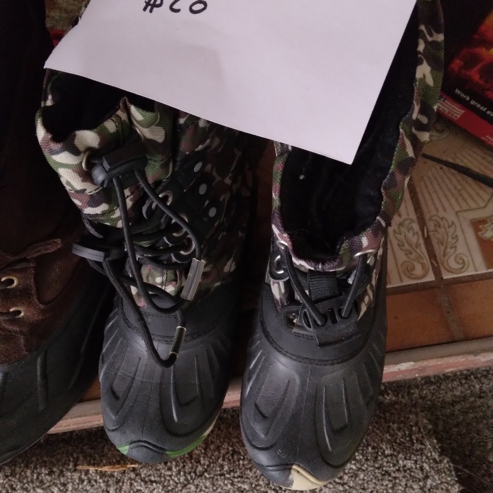Boys boots